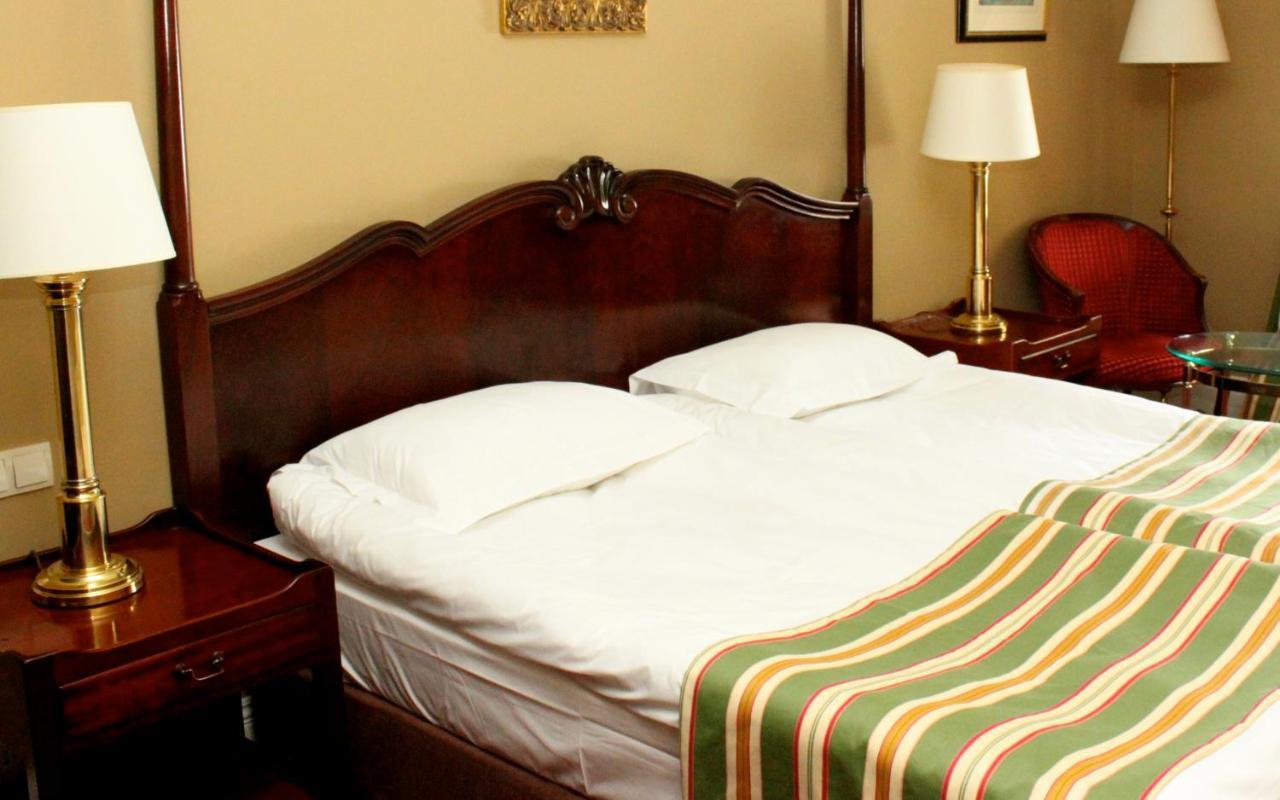 Dwor Sierakow Hotel Phòng bức ảnh