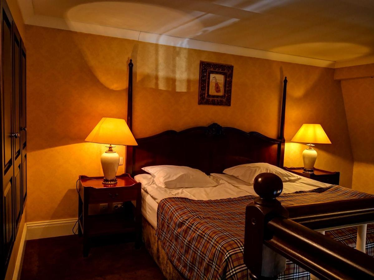 Dwor Sierakow Hotel Ngoại thất bức ảnh